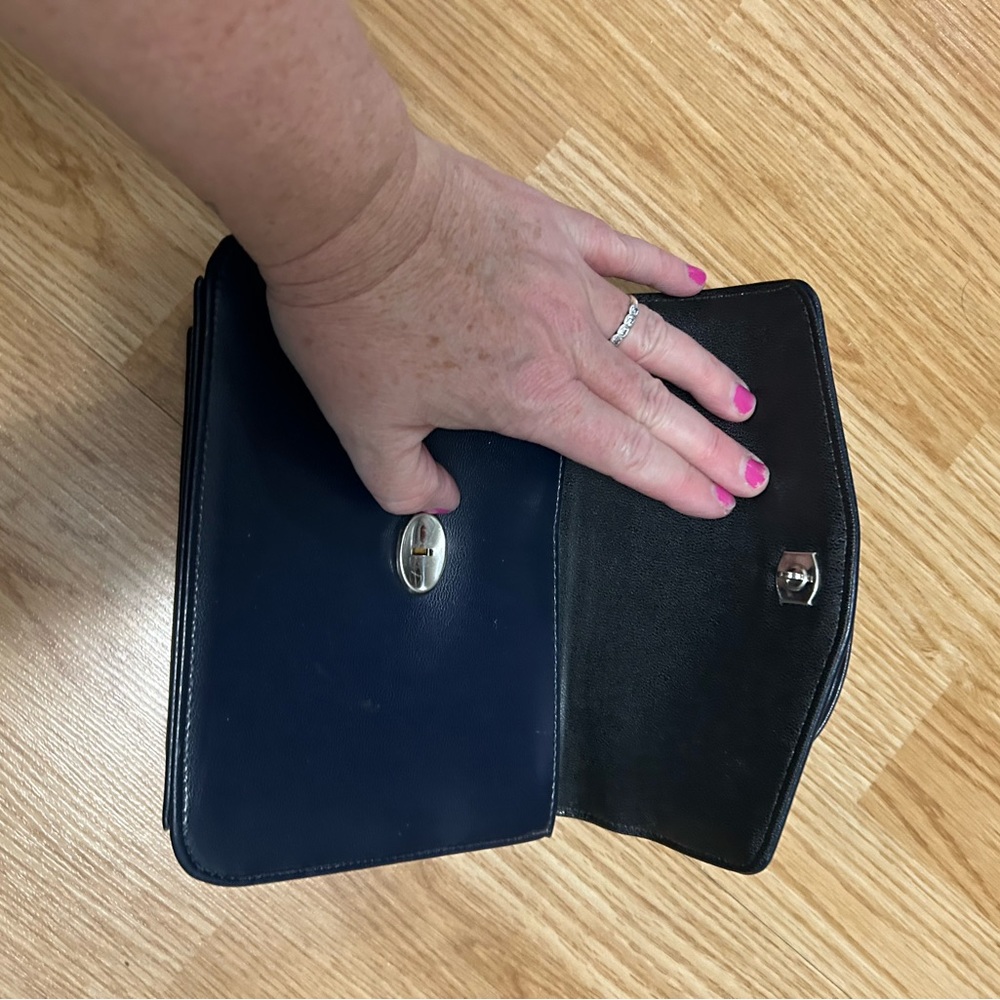 Purse - Picture 3 of 5